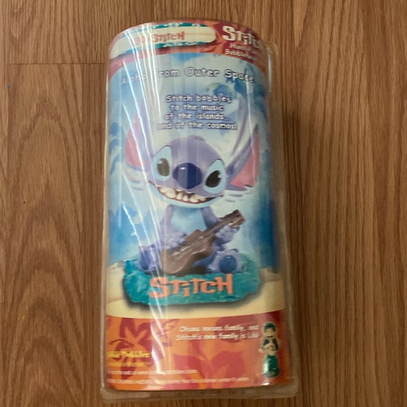 ❤️ Disney’s Lilo & Stitch Hand Painted Bobble Head Doll New in Box - Picture 6 of 9